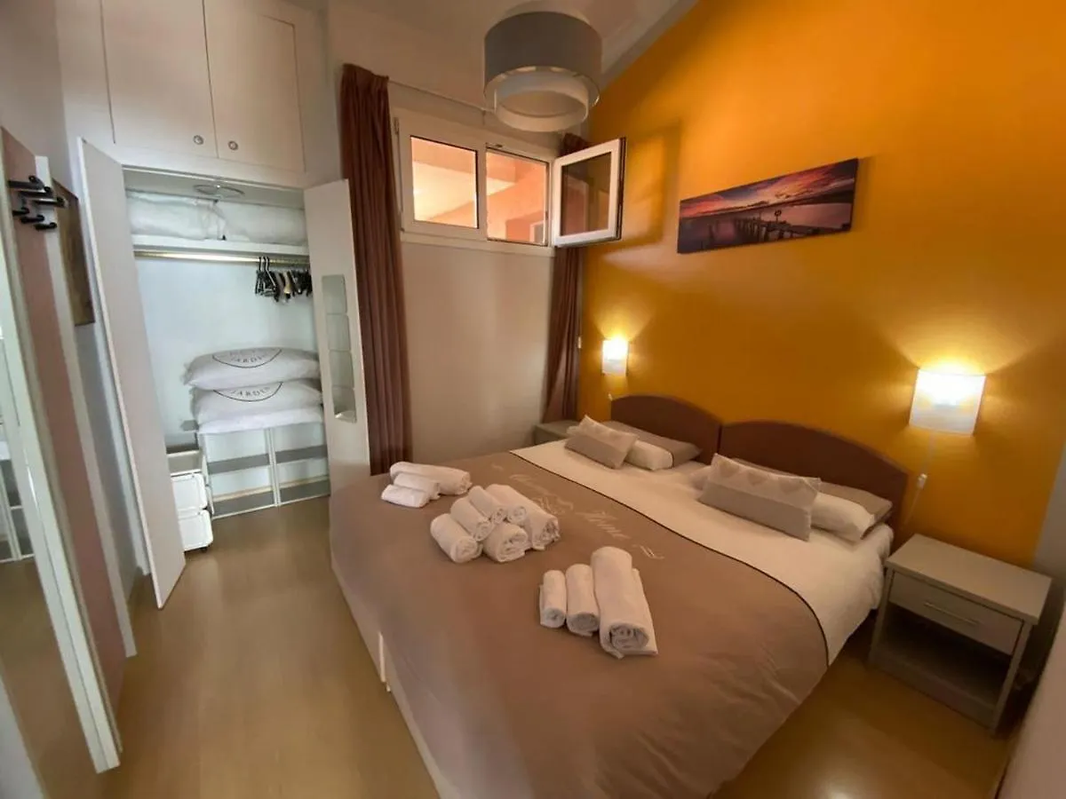 Front Lake Amazing View Manerba del Garda Apartment